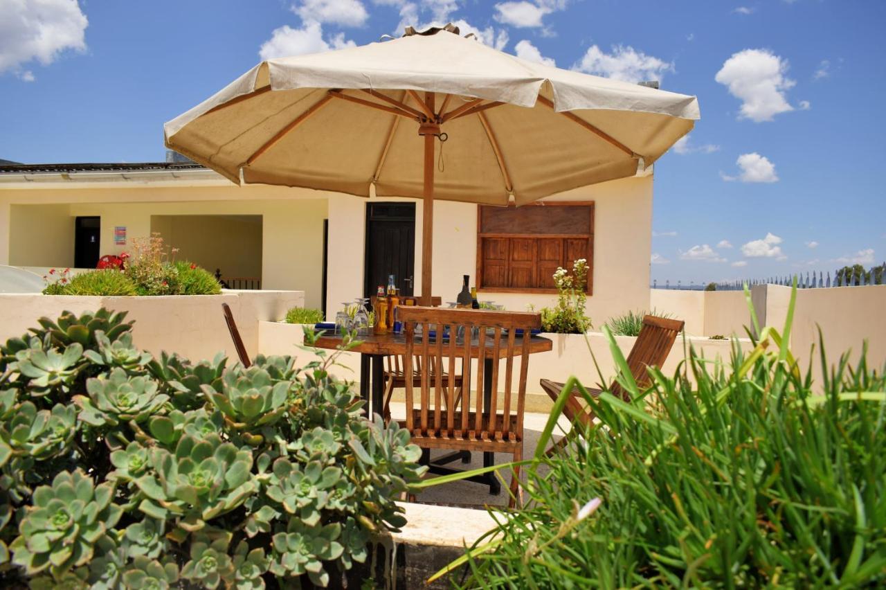 Peaks Hotel Nanyuki Exteriör bild